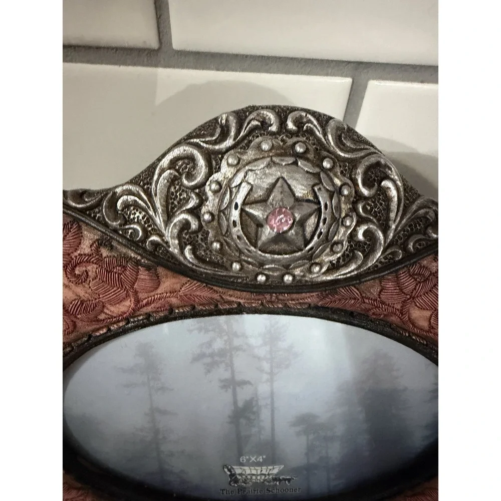 Prairie Schooner Cowgirl Silver Pink Star Rhinestones Picture Frame Oval 6